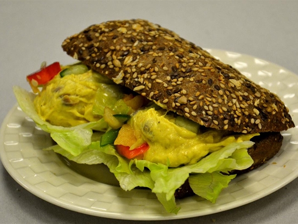 waldkorn carre kipkerry salade